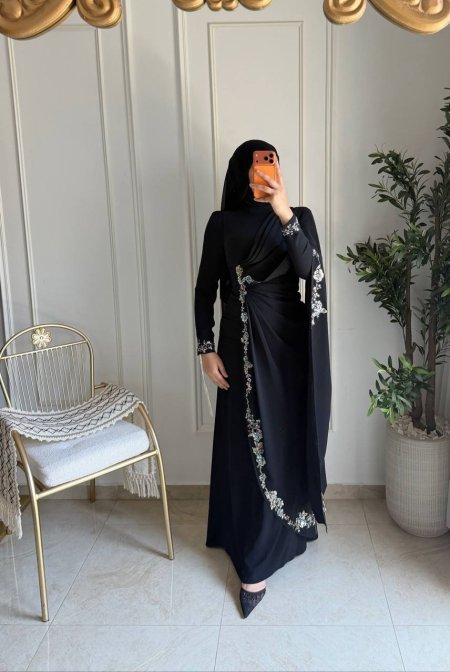 فستان اسود