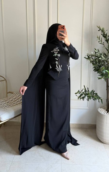 فستان اسود