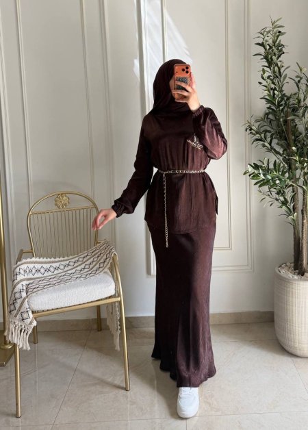 طقم بني خدو اكبر نمره 